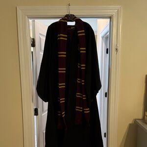 Harry Potter Black Robe w/ scarf griffindor with Ginny Weasley interactive wand